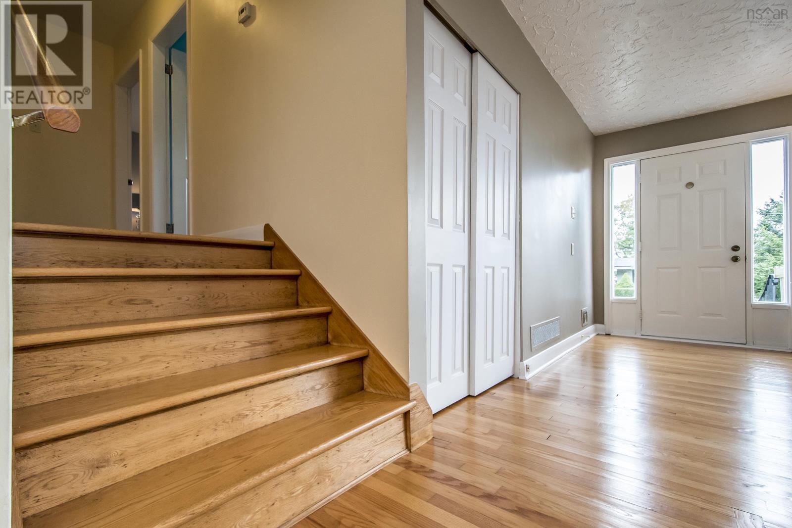 18 Cascade Drive