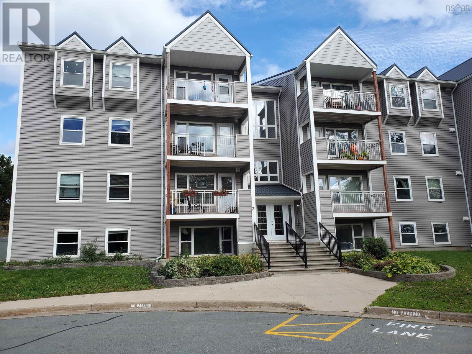 303 31 River Lane, #303