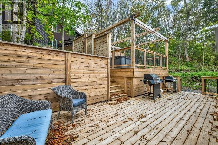 4 Benview Drive