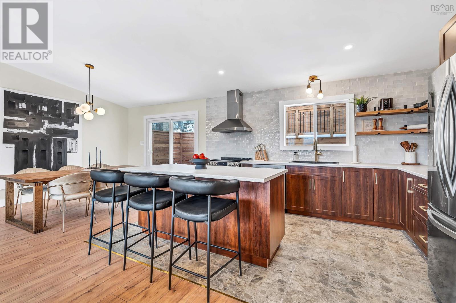 4 Benview Drive