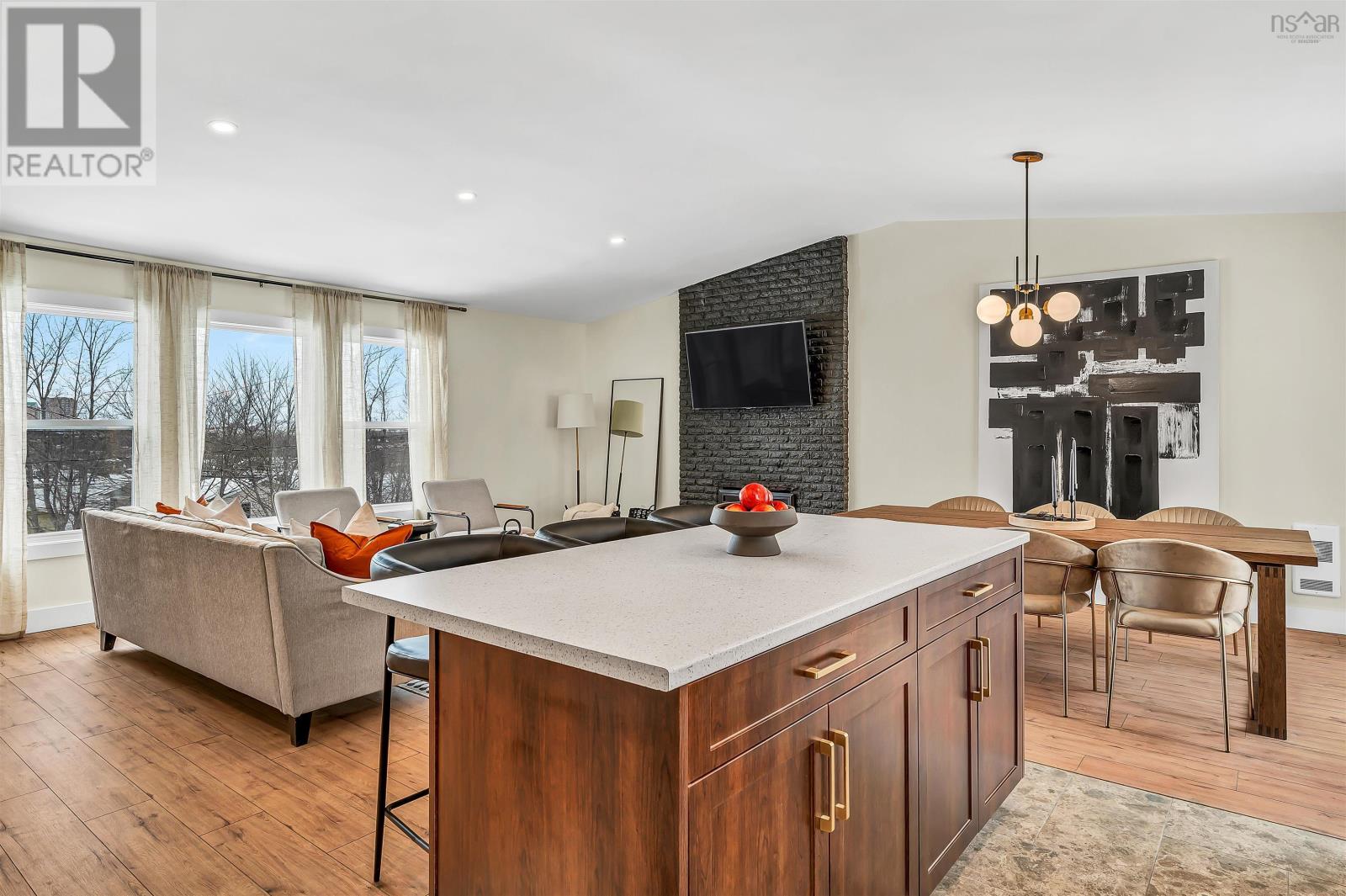 4 Benview Drive