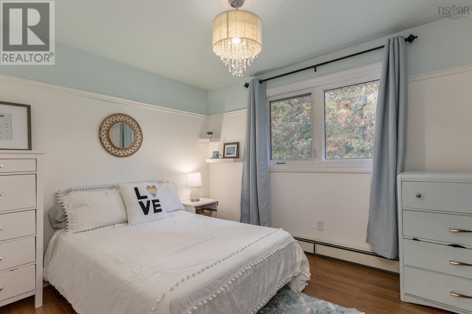 5 Dubonnet Drive