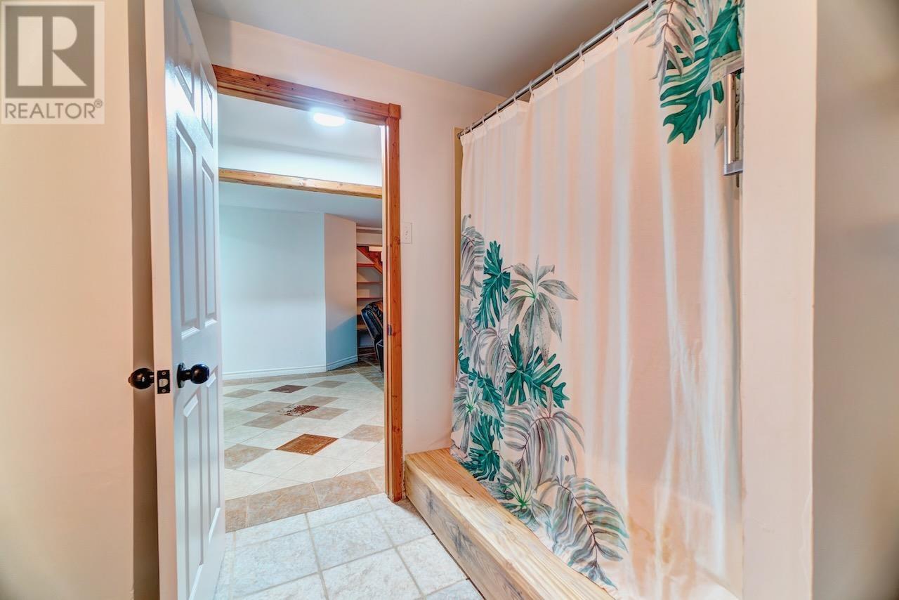 15 BRANDY Lane