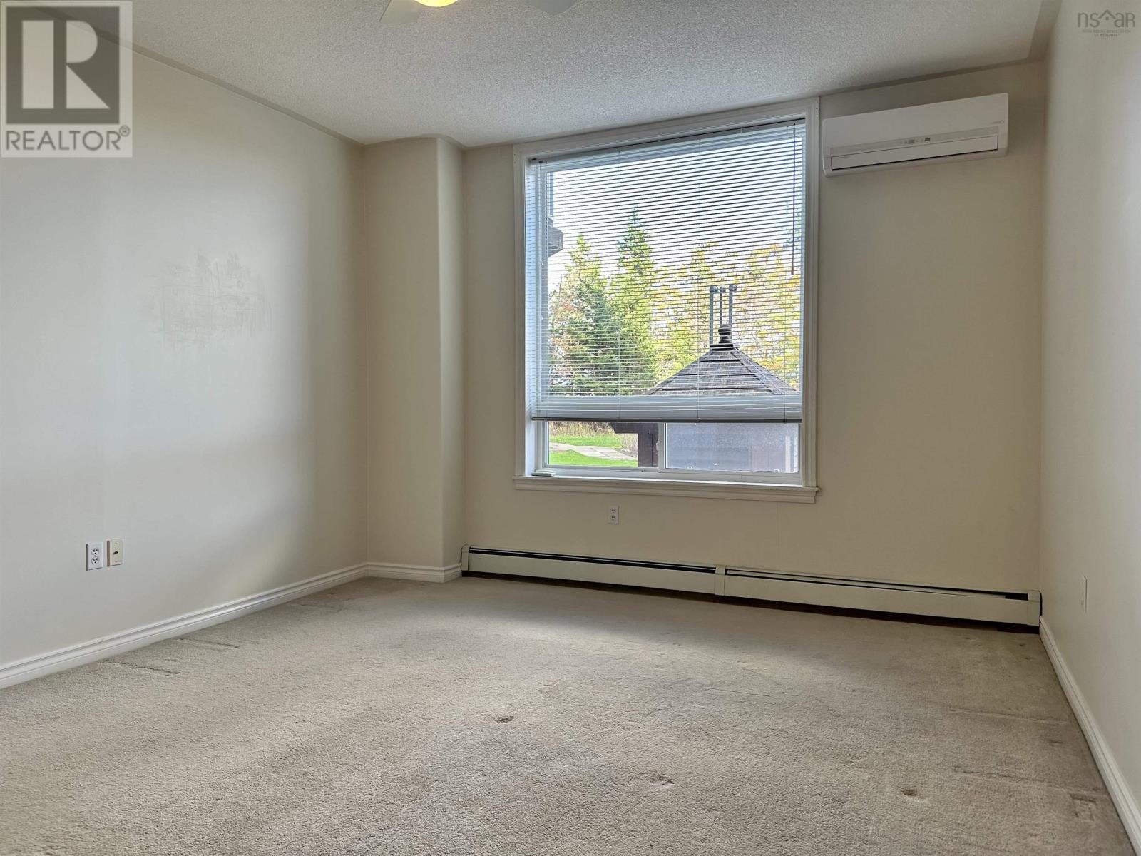 108 10 Regency Park Drive, #108
