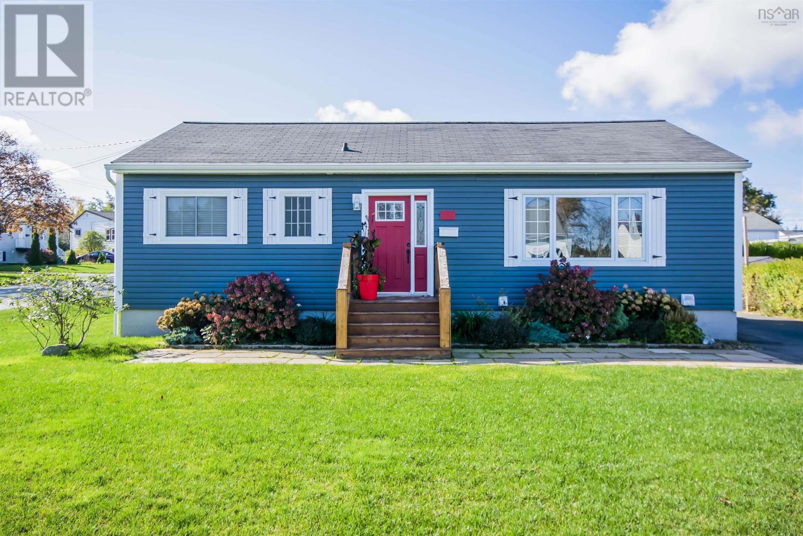 7 Guildwood Crescent