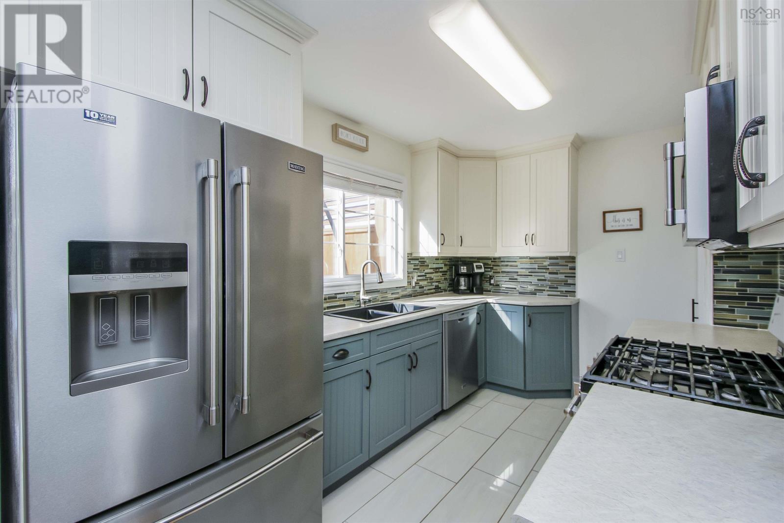 7 Guildwood Crescent