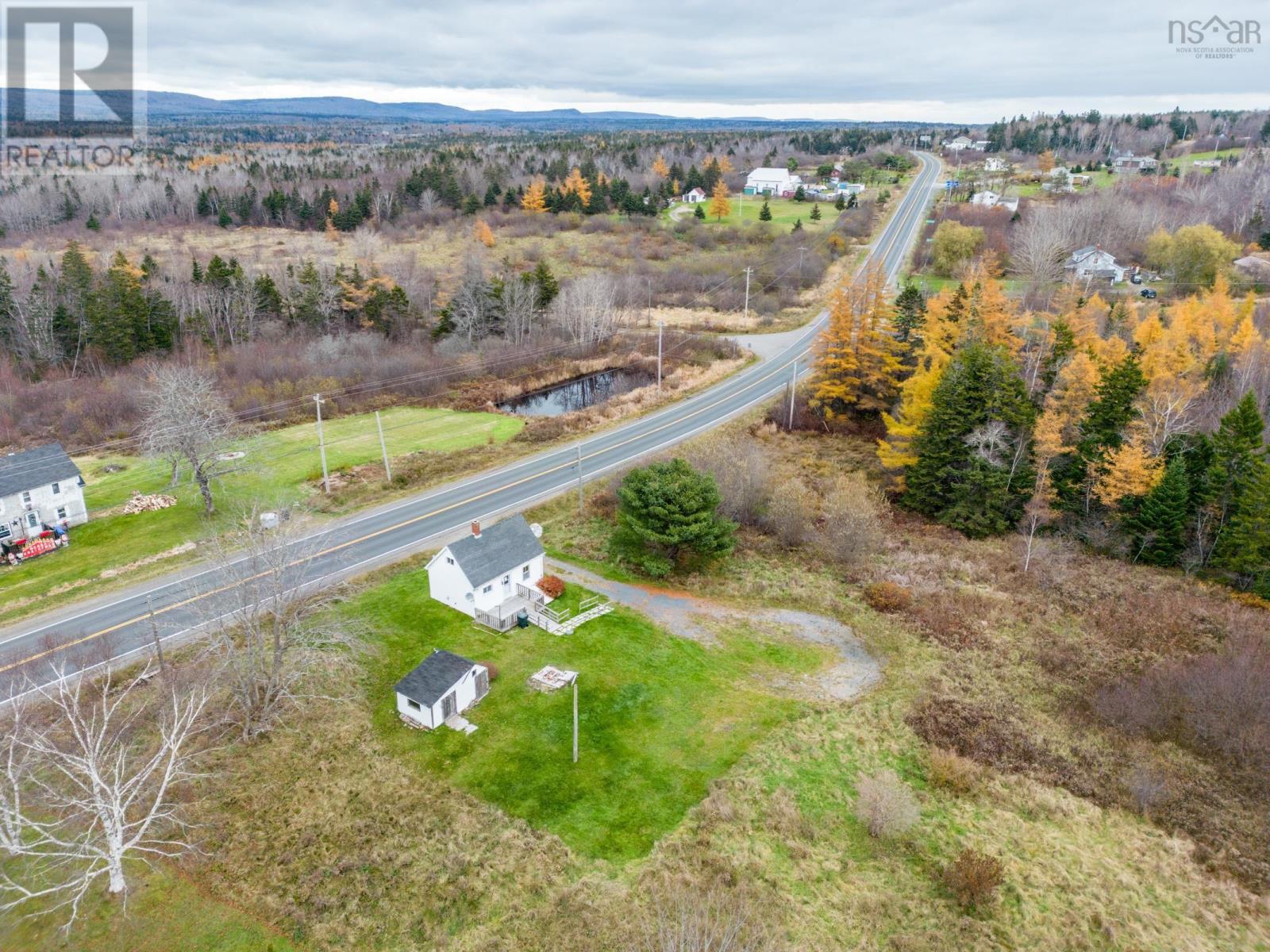 9288 Highway 101