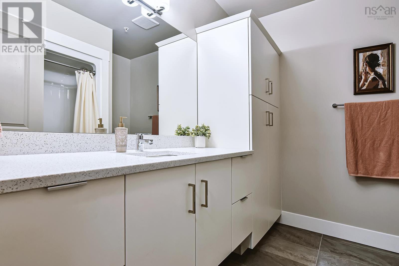 203 267 Gary Martin Drive, #203