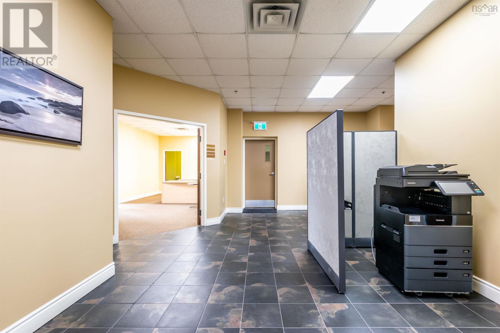 101 647 Bedford Highway, #101