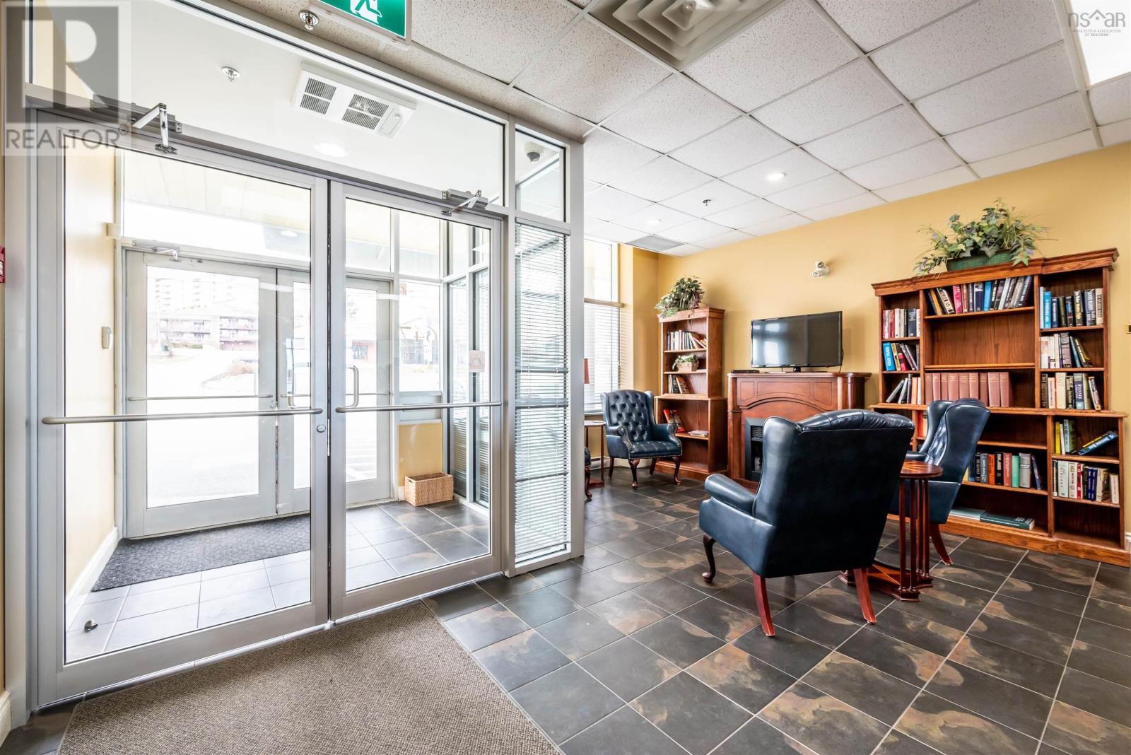 101 647 Bedford Highway, #101