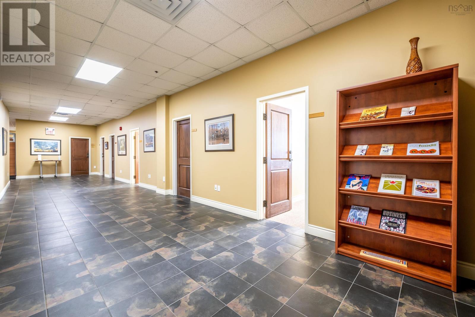 101 647 Bedford Highway, #101