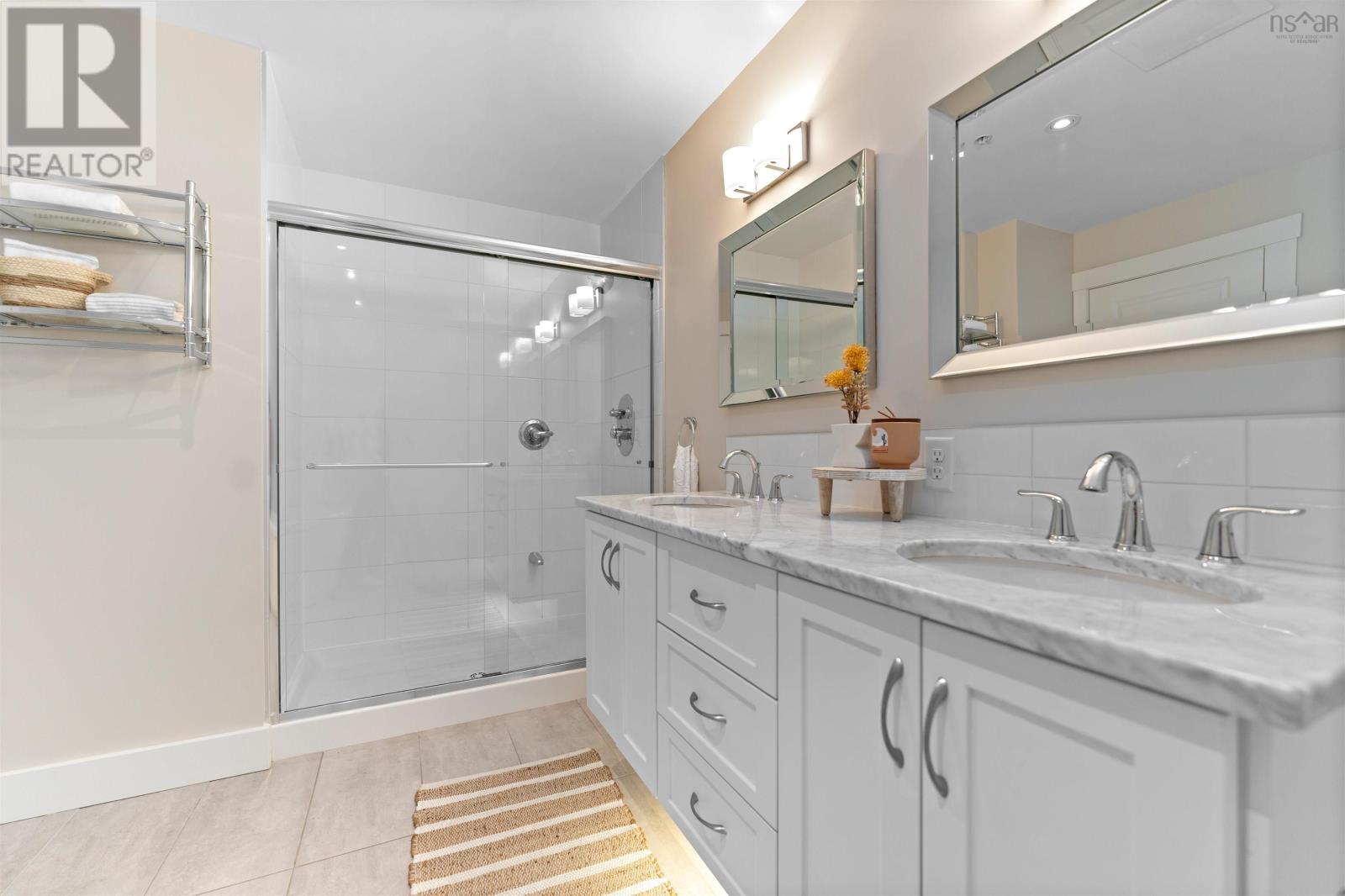 306 220 Waterfront Drive, #306