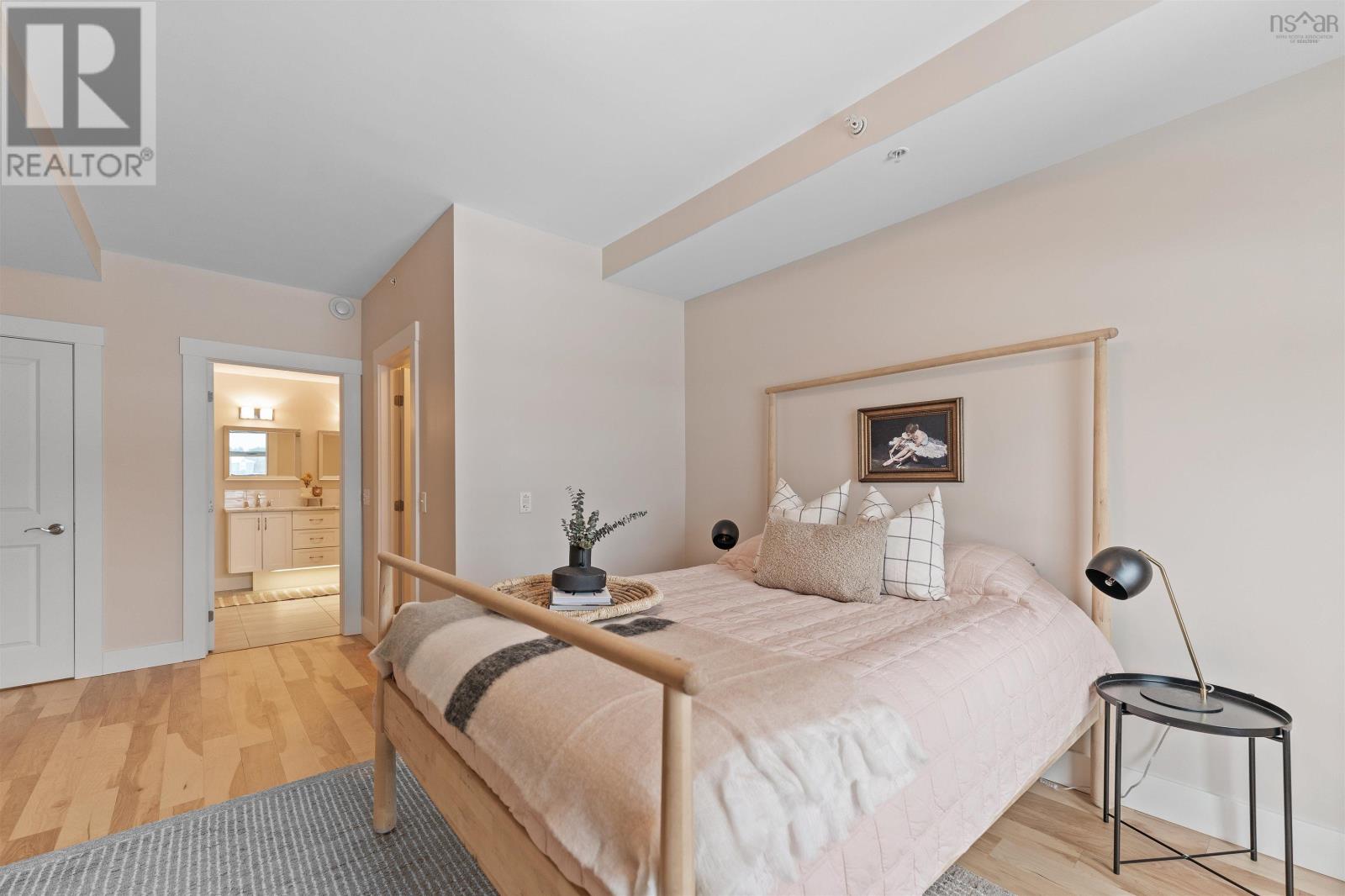 306 220 Waterfront Drive, #306