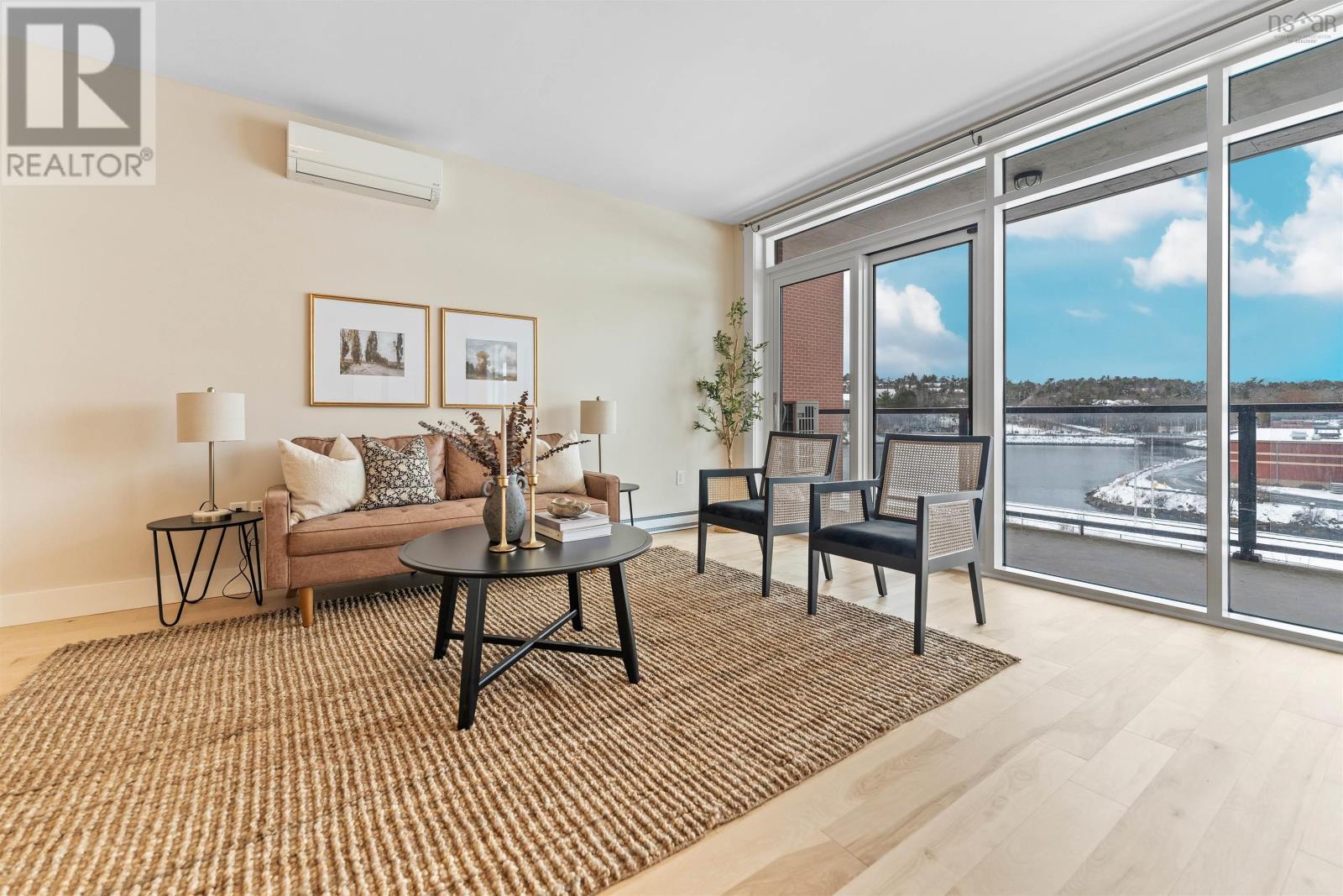 306 220 Waterfront Drive, #306