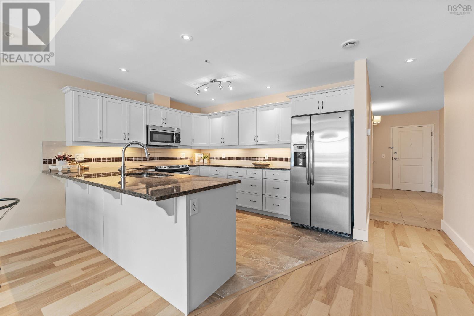 306 220 Waterfront Drive, #306