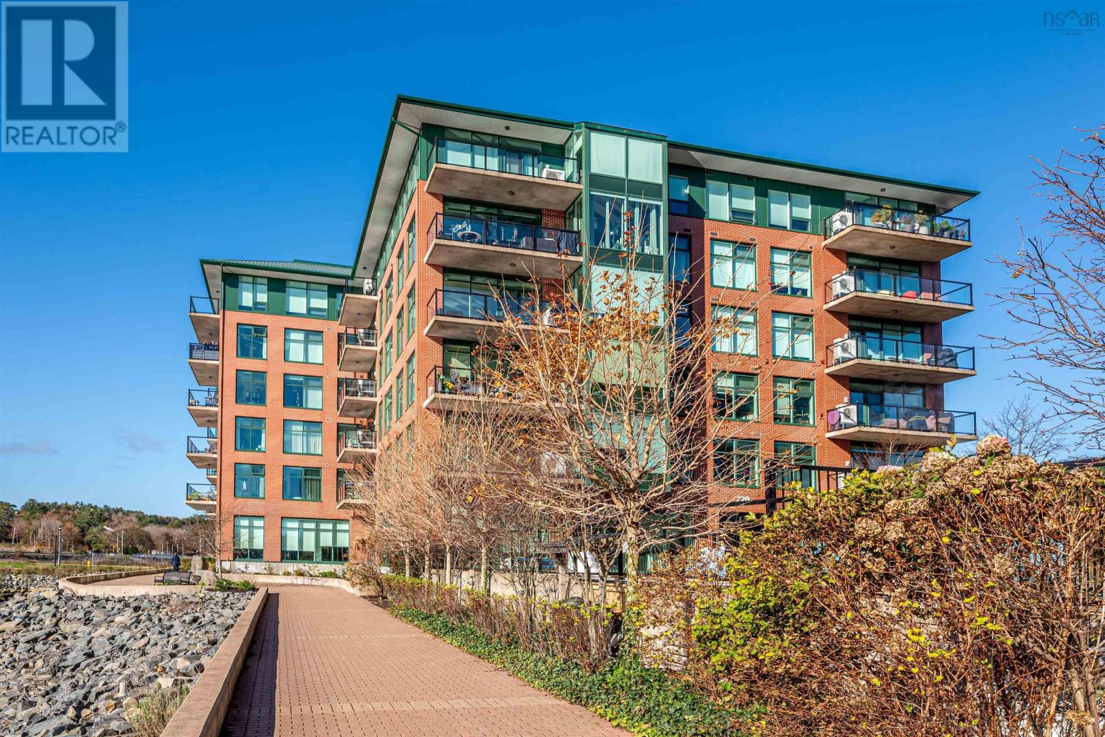 306 220 Waterfront Drive, #306