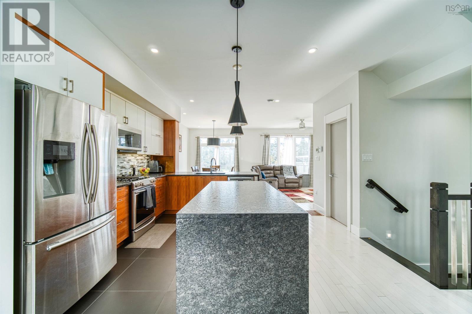 48 Bramwell Court NE