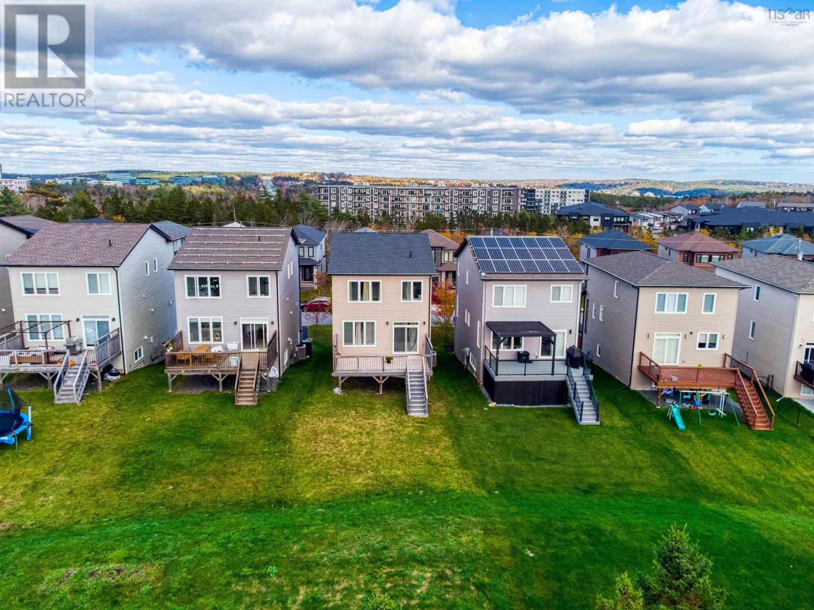 48 Bramwell Court NE