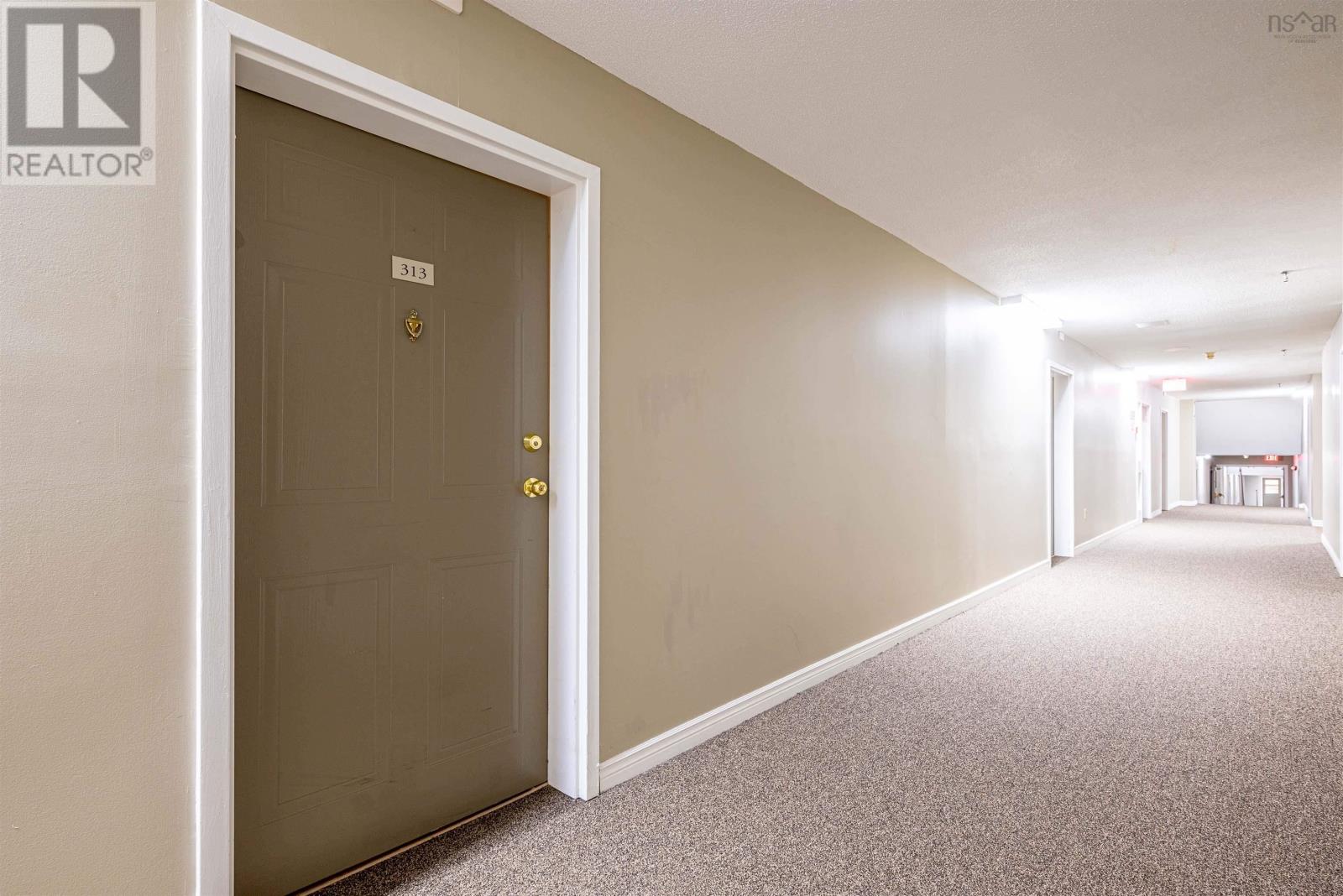 313 15 Langbrae Drive, #313