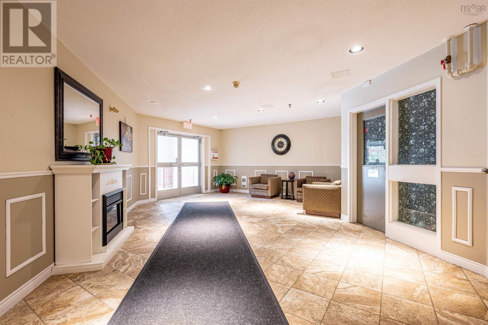 313 15 Langbrae Drive, #313