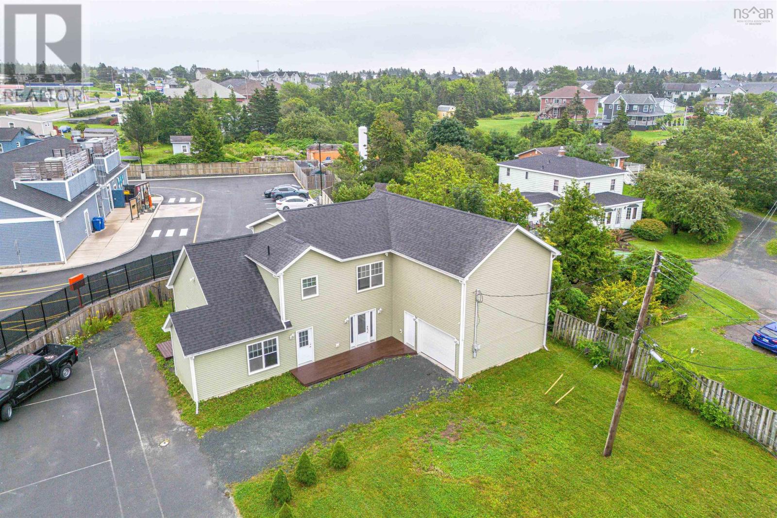 1534, 1536, 1538 Shore Road