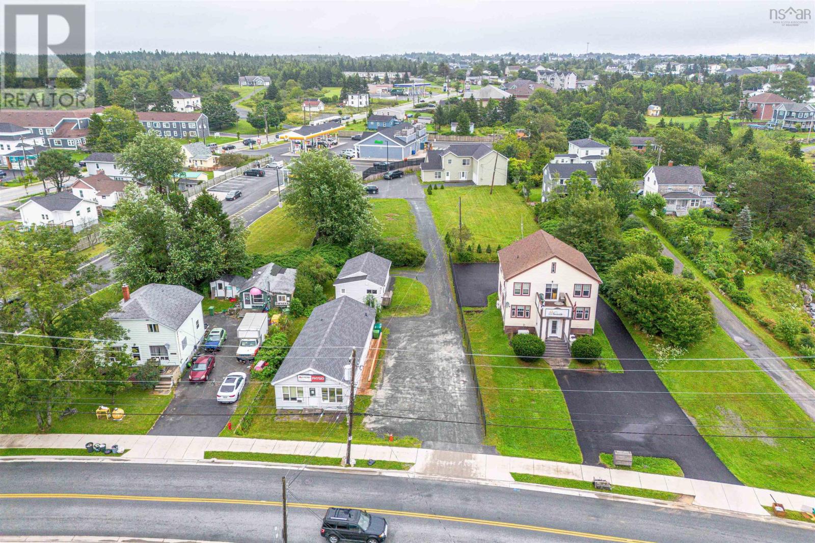 1534, 1536, 1538 Shore Road