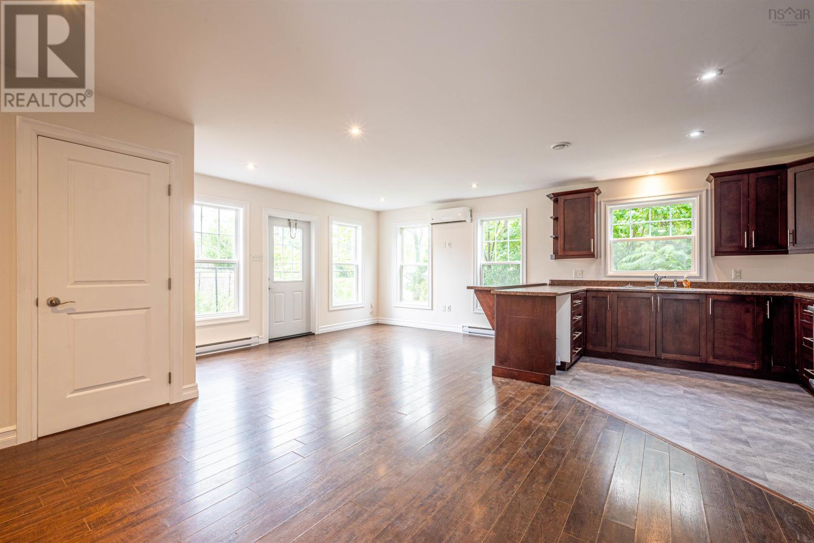 1534, 1536, 1538 Shore Road