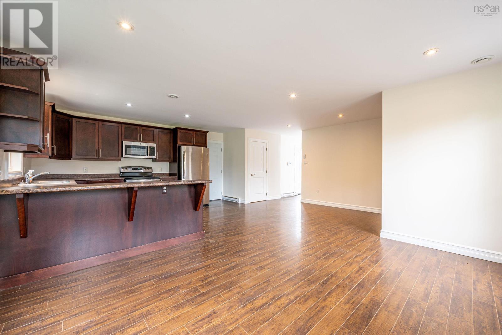 1534, 1536, 1538 Shore Road
