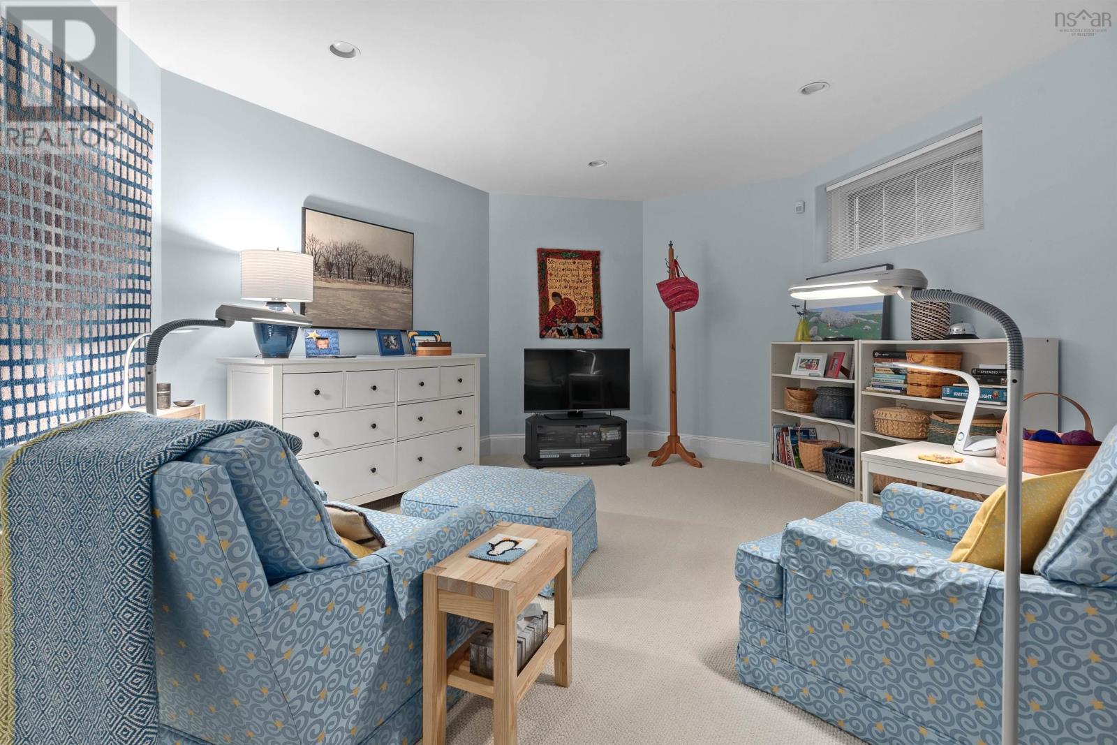 6207 Regina Terrace