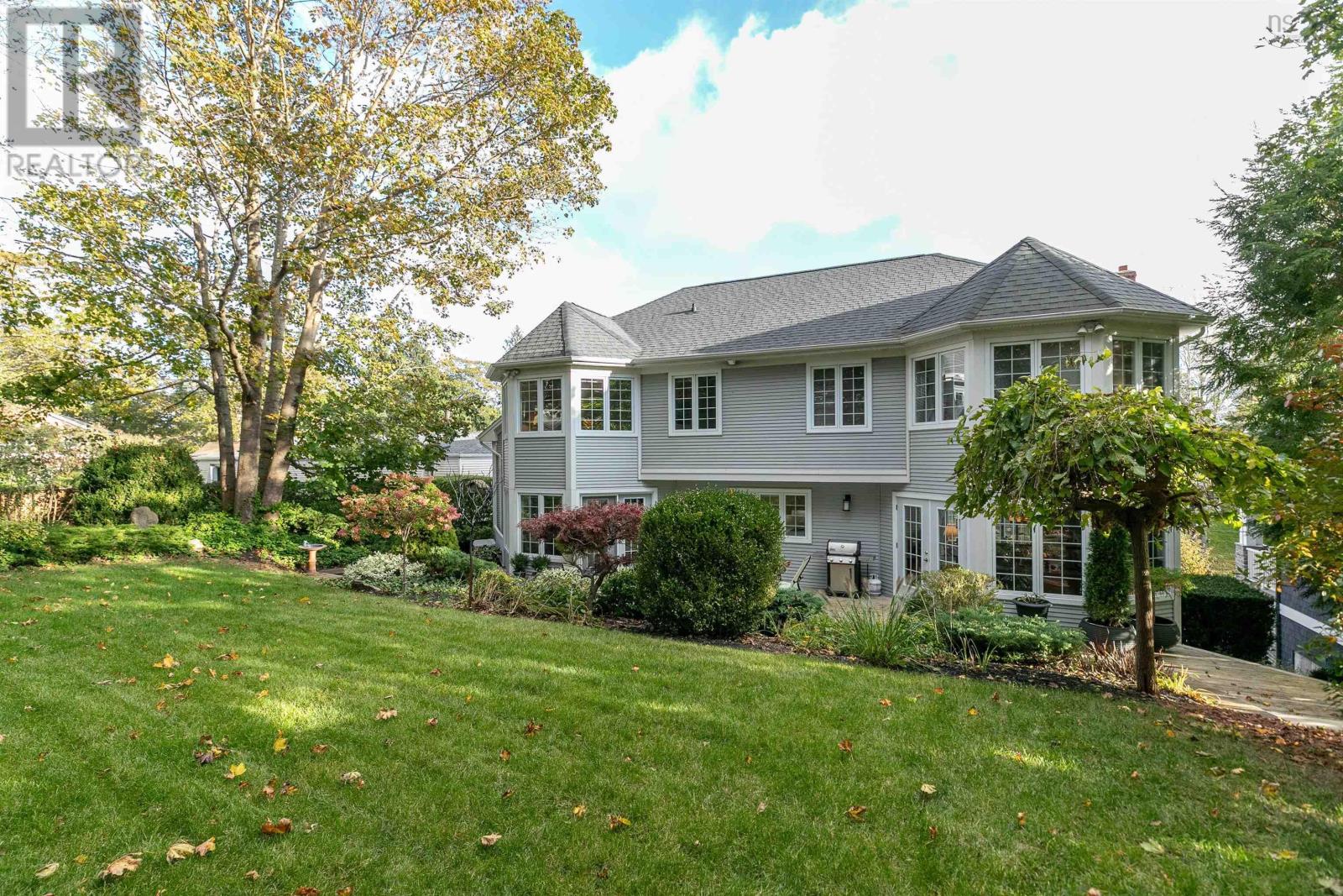 6207 Regina Terrace