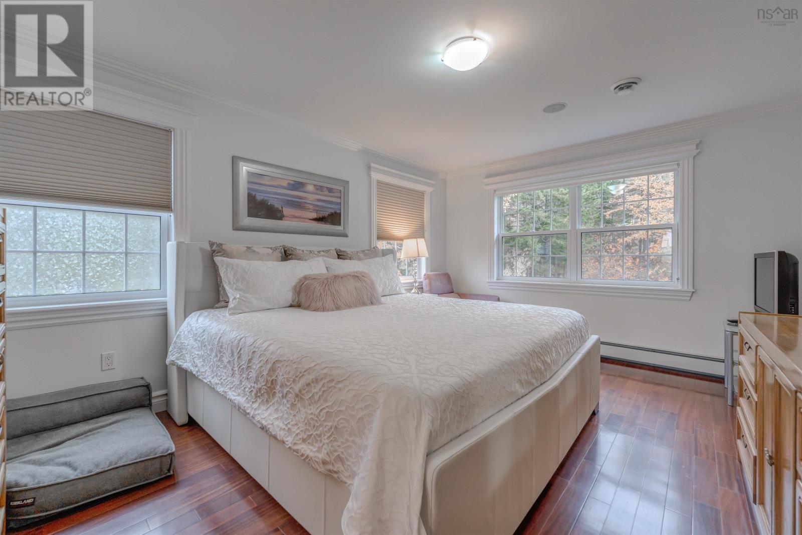 162 Piggott Avenue