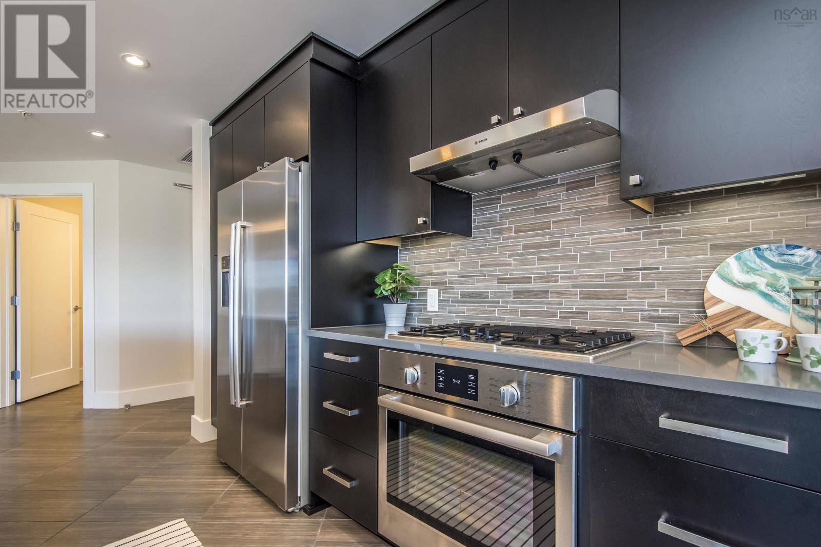1007 67 Kings Wharf Place, #1007
