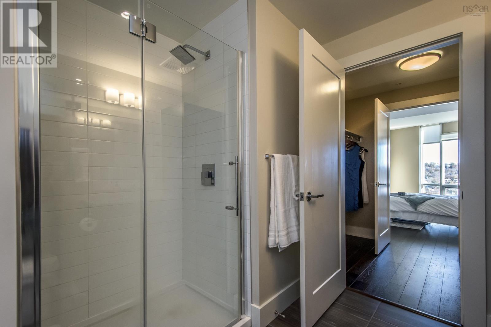 1007 67 Kings Wharf Place, #1007