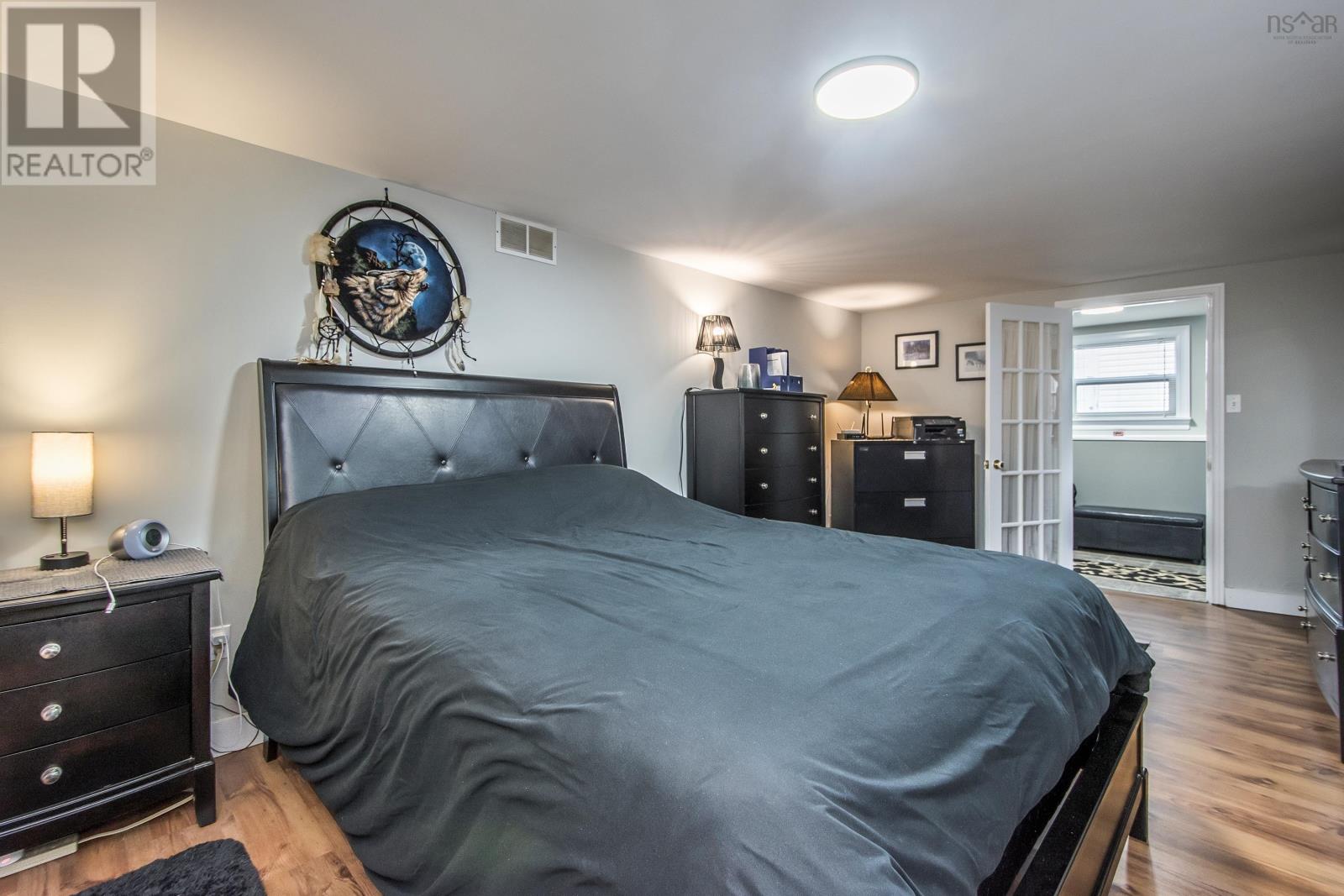 239/241 Melrose Avenue