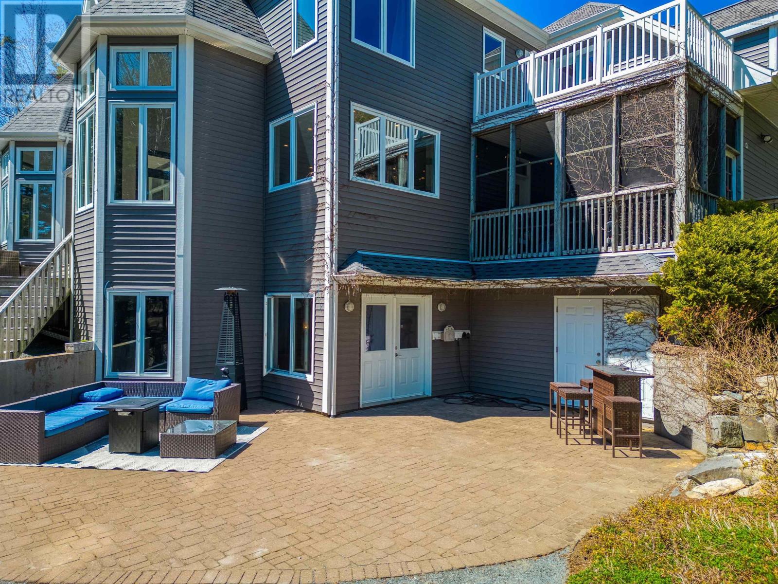 273 Foster Avenue