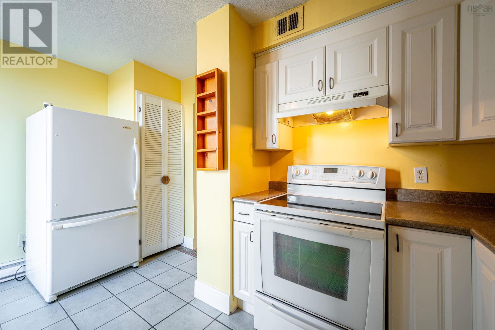 210 5959 Spring Garden Road, #210