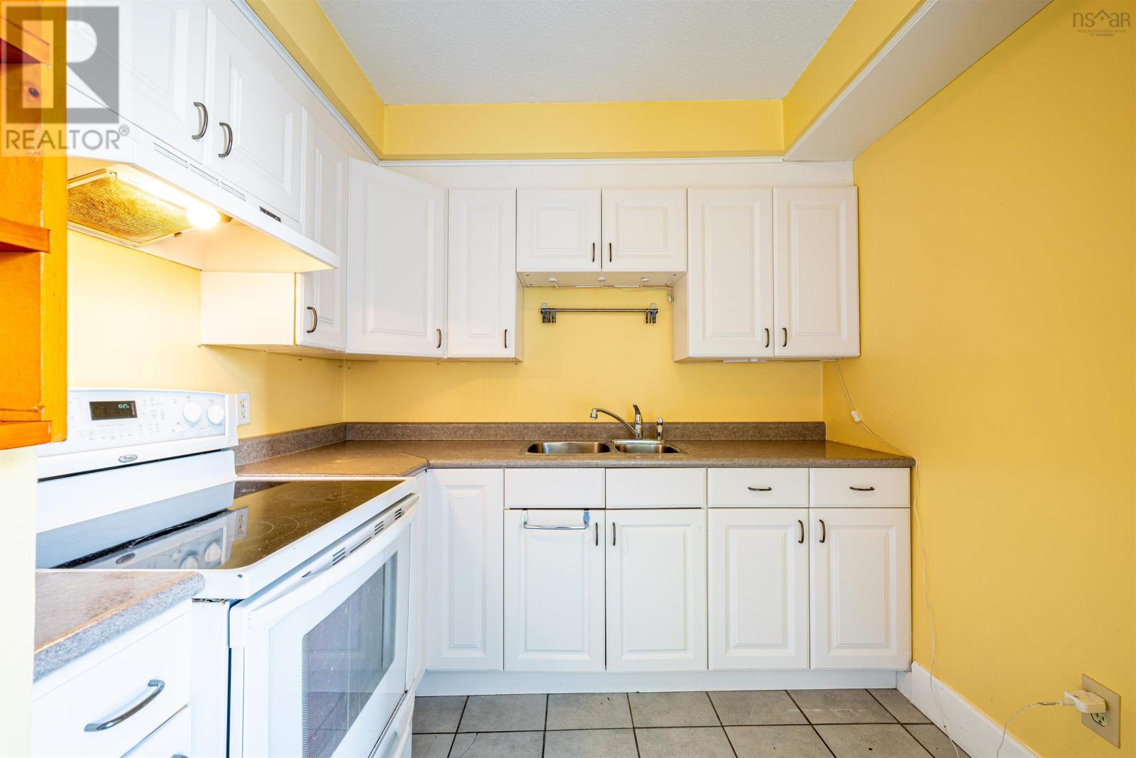 210 5959 Spring Garden Road, #210