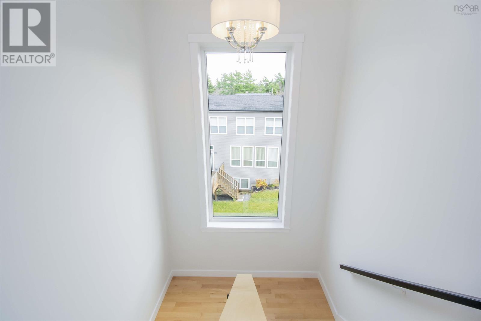 229 Amesbury Gate