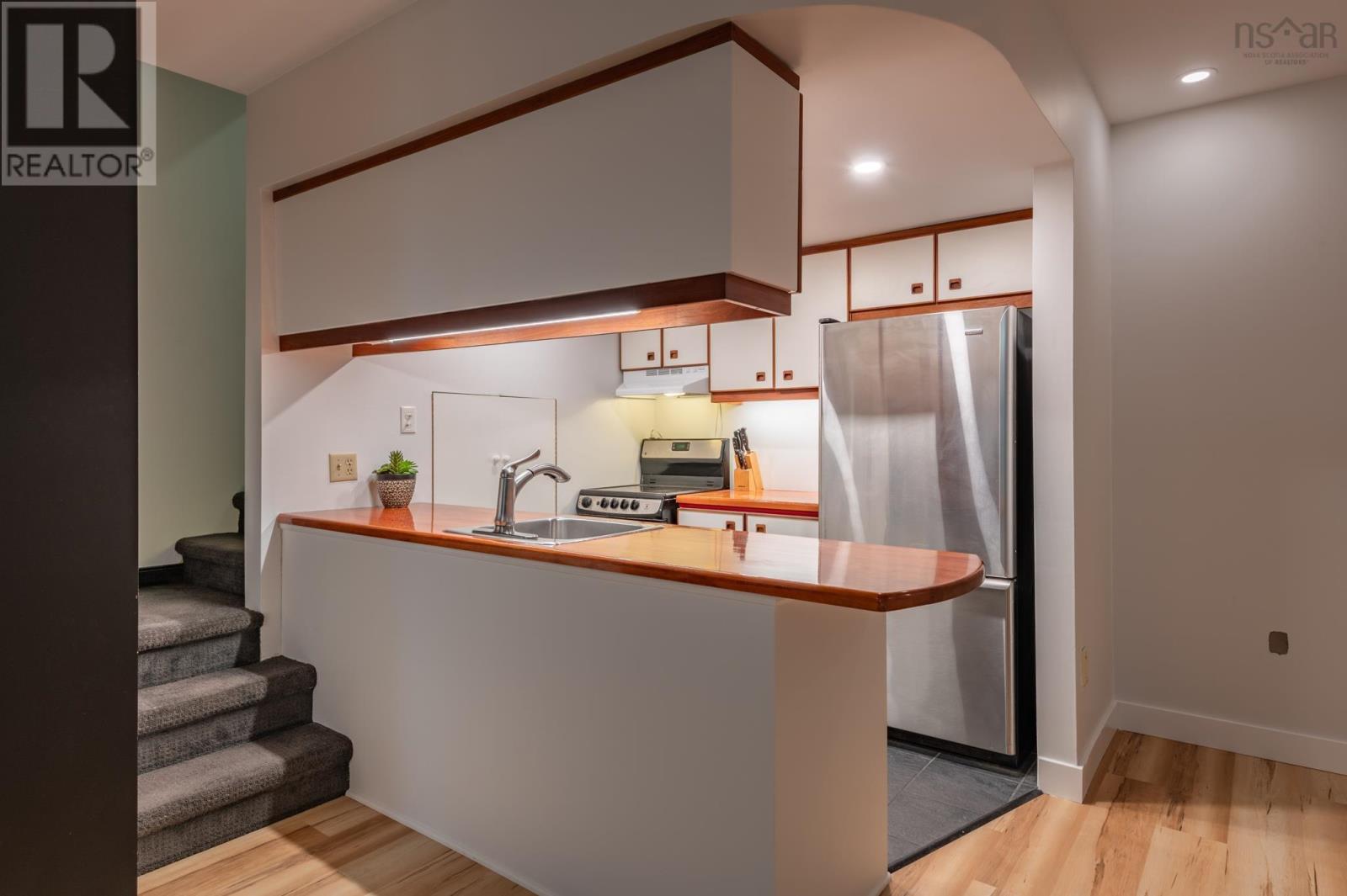 6 2128 Brunswick Street, #6