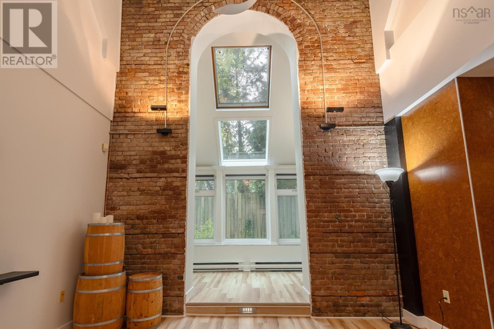 6 2128 Brunswick Street, #6