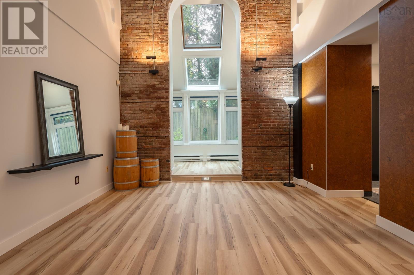 6 2128 Brunswick Street, #6