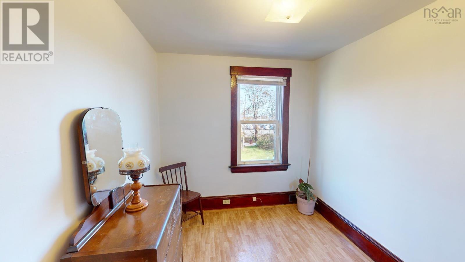 39 Howard Avenue