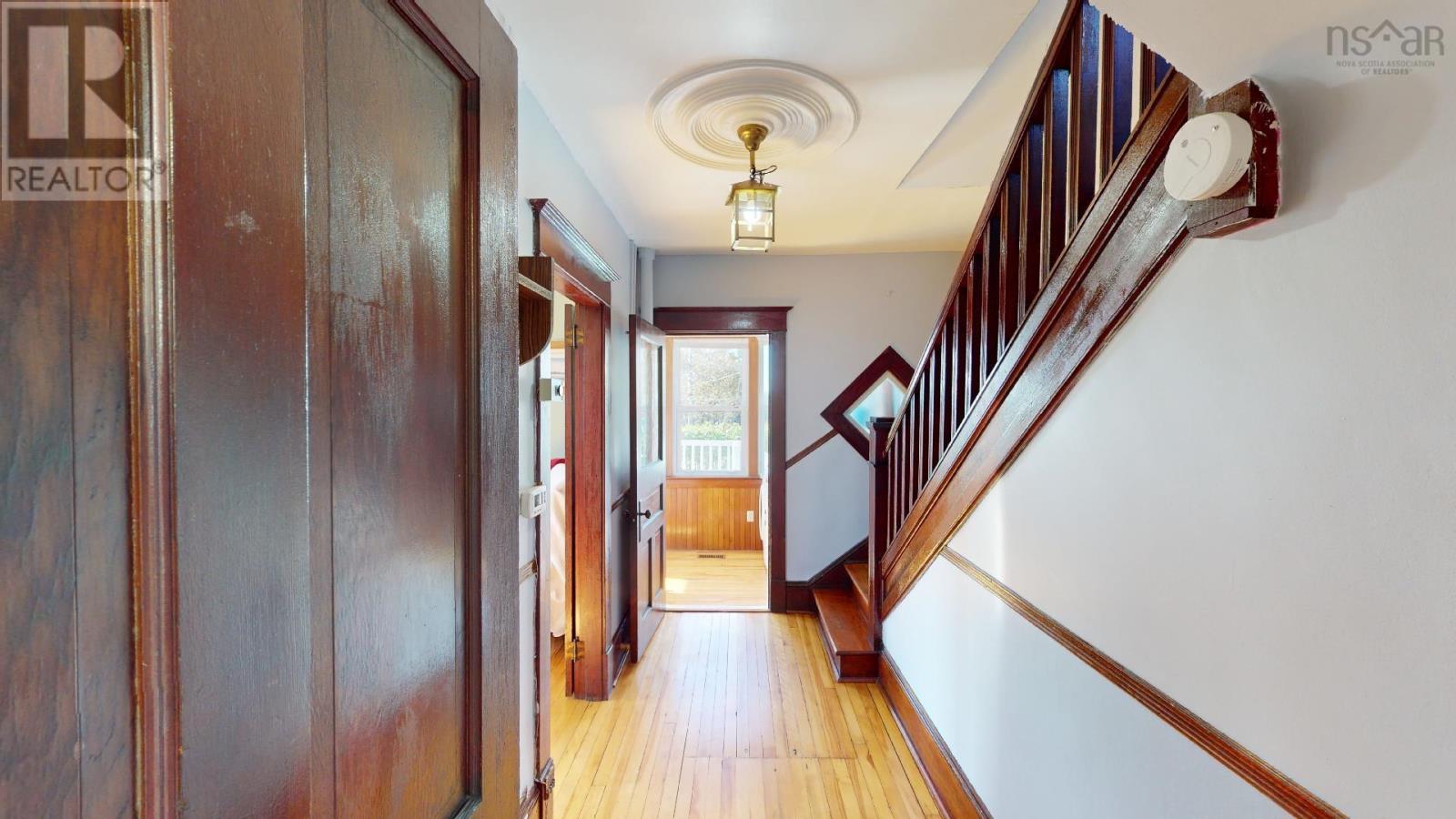 39 Howard Avenue
