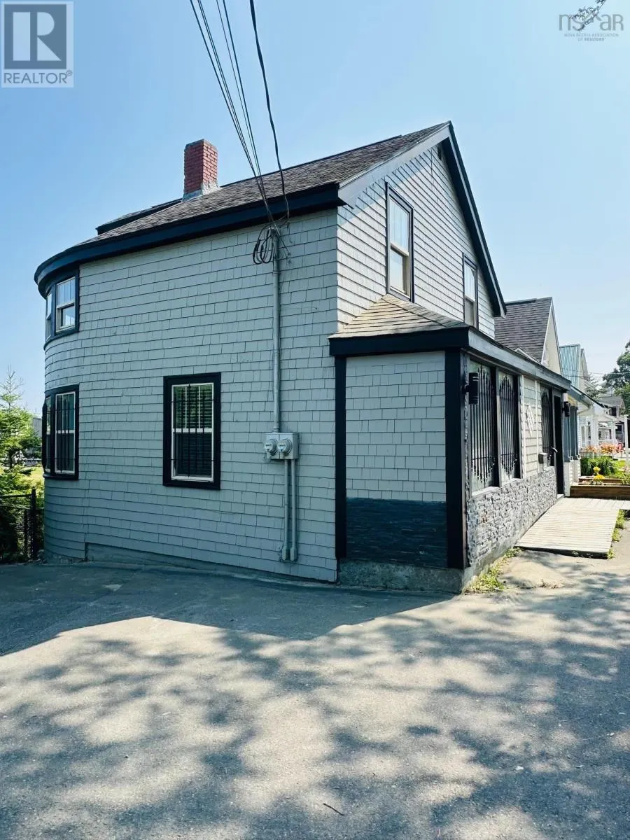 170 Ochterloney Street