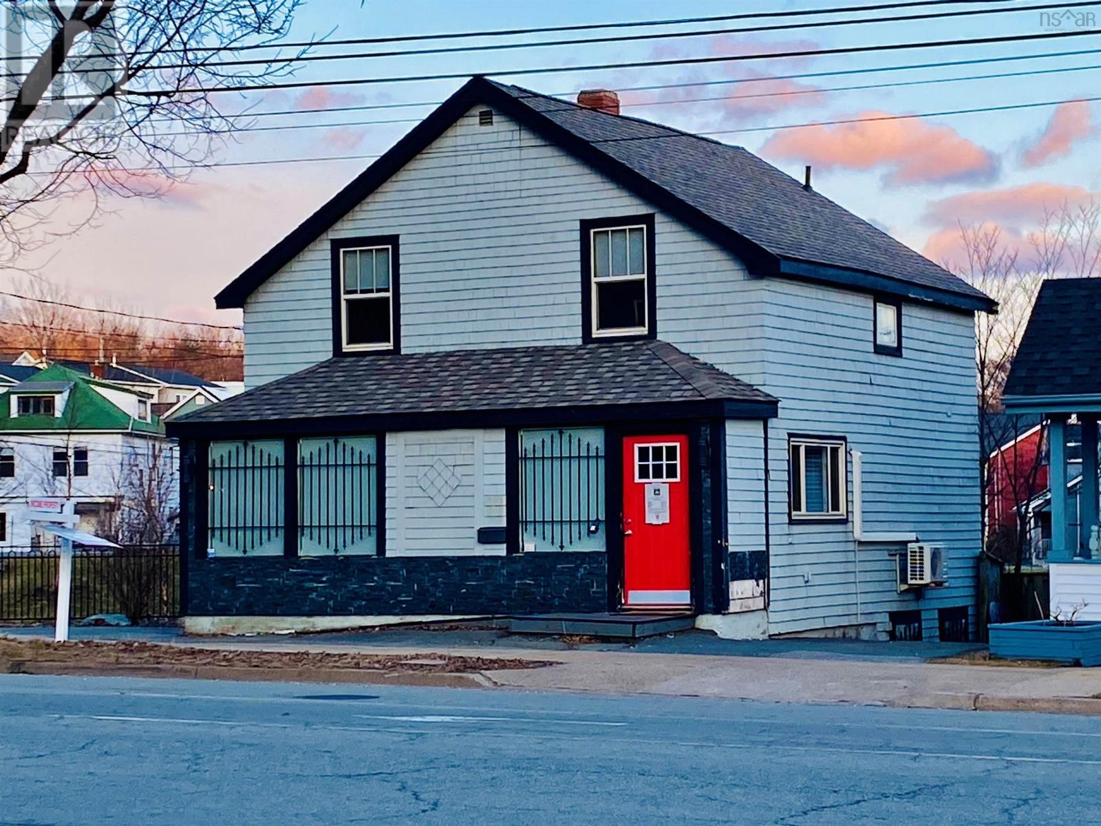 170 Ochterloney Street