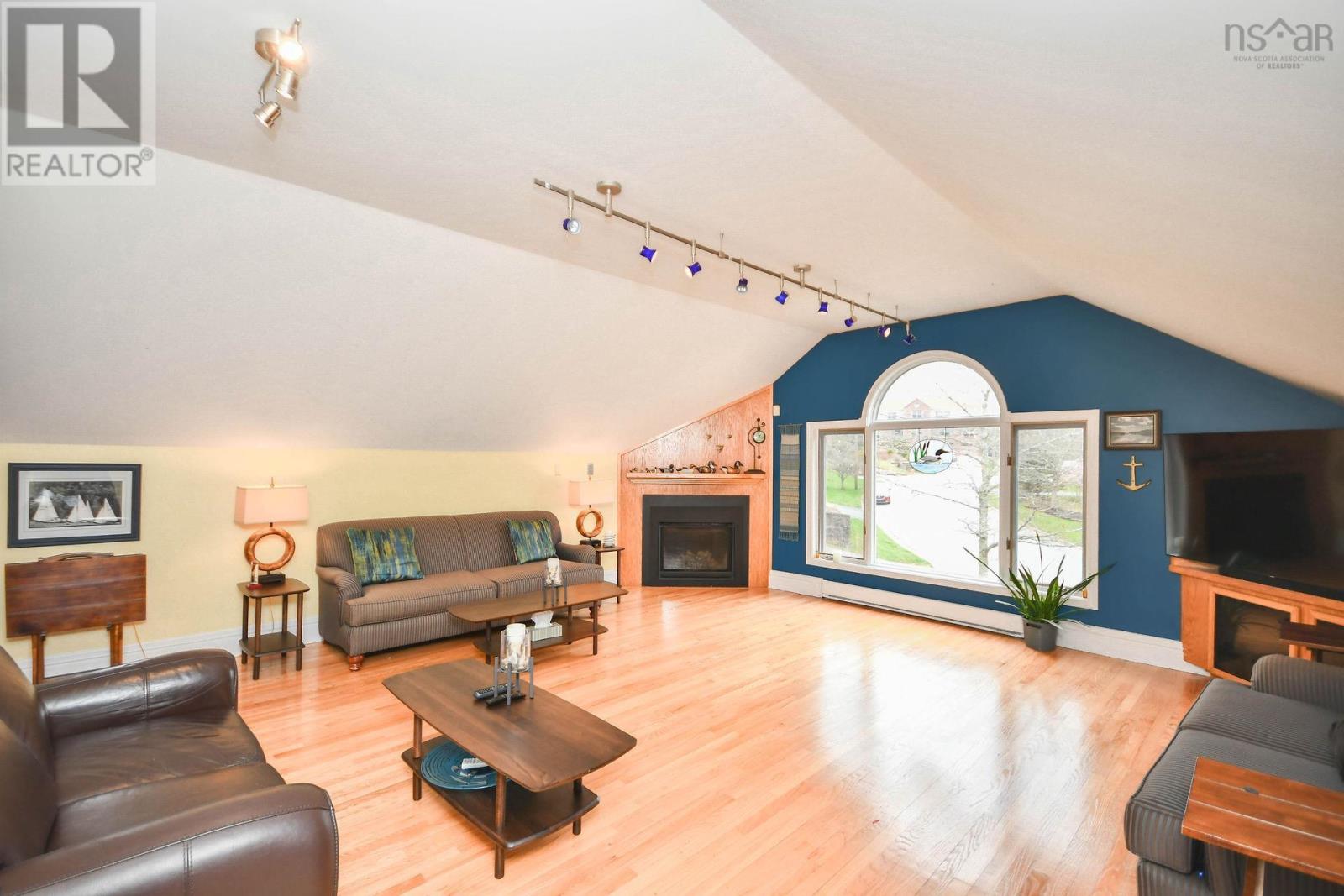 3 DeWolf Court