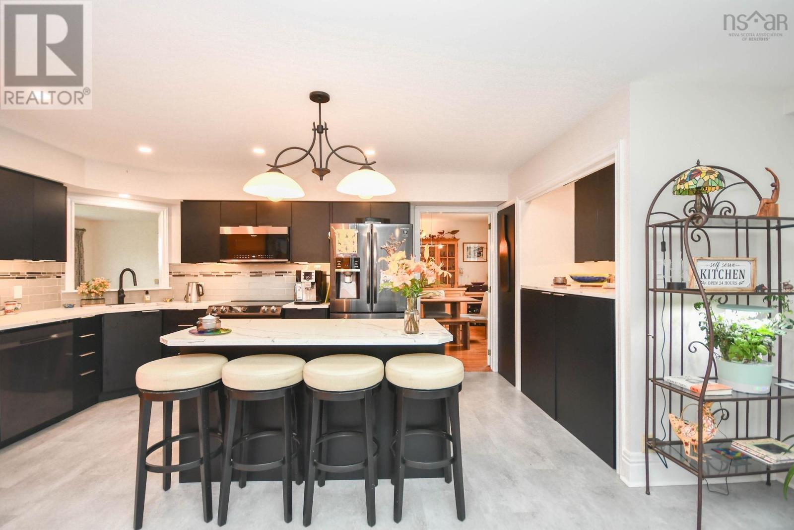 3 DeWolf Court