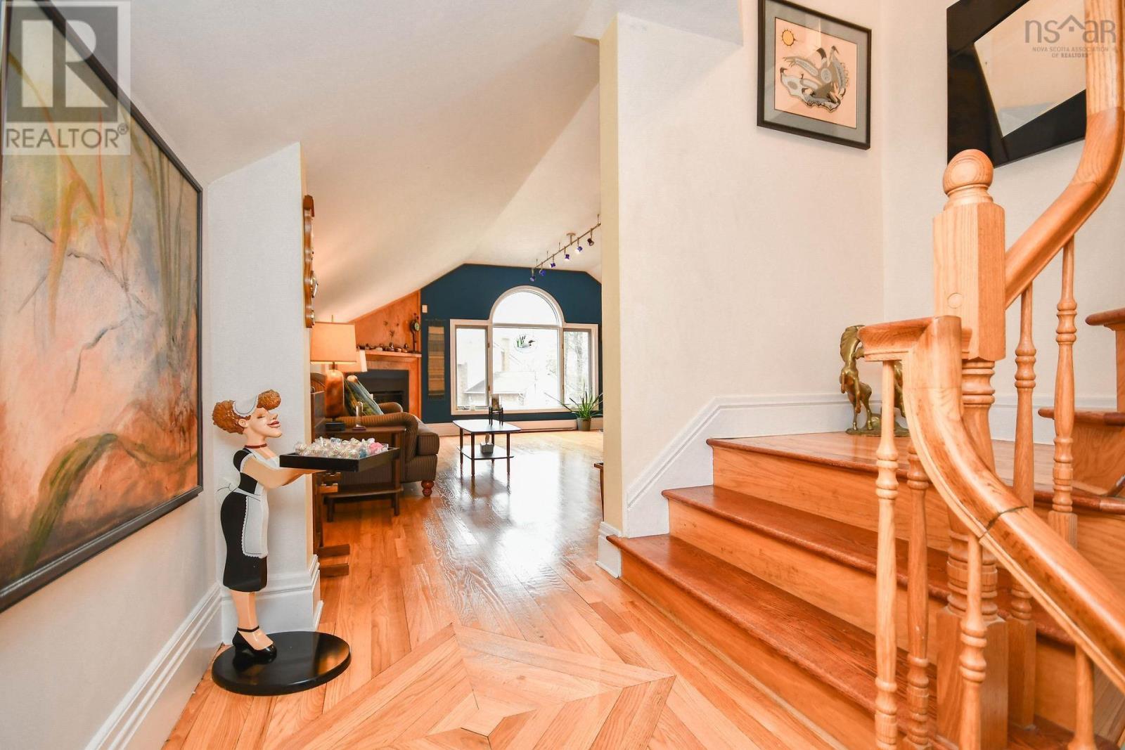 3 DeWolf Court