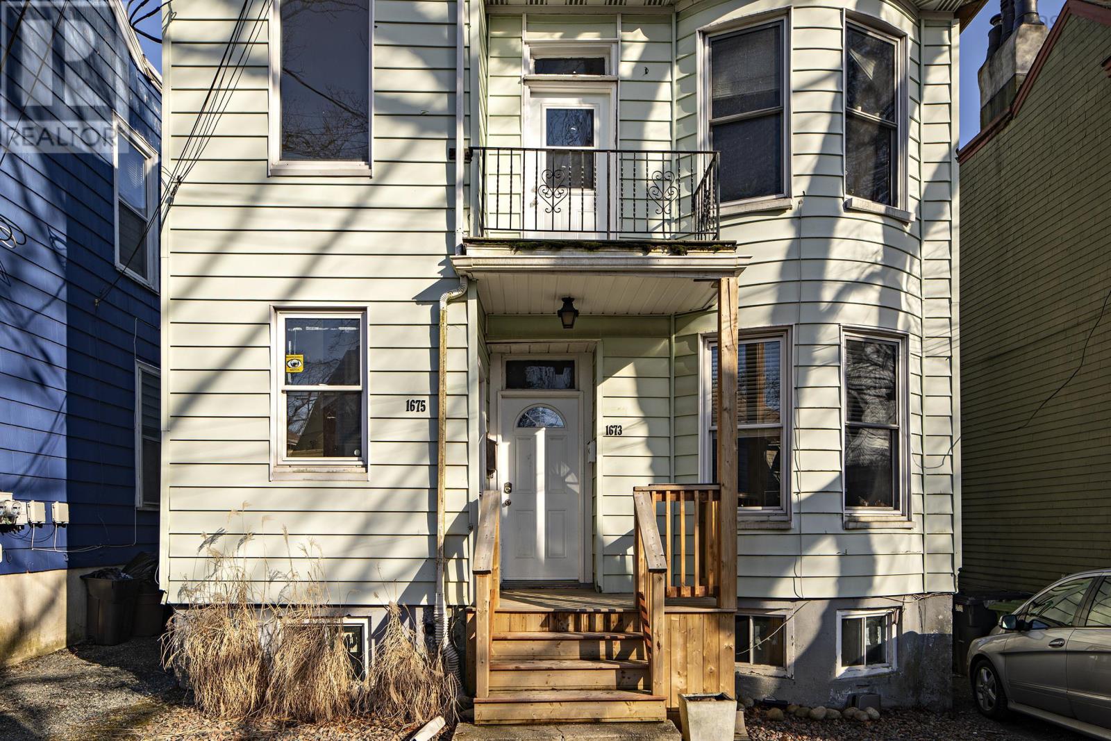1673 Henry Street