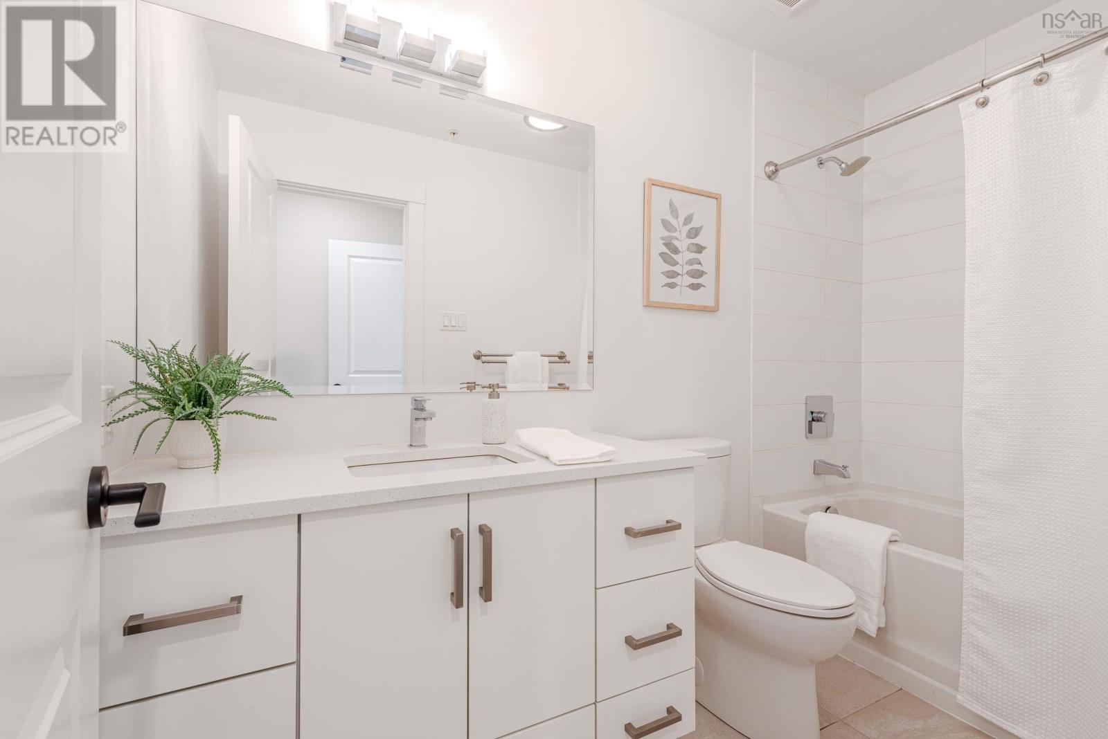 805 1990 Vernon Street, #805